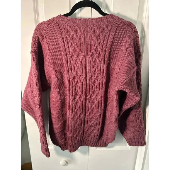 Doogan Donegal | Salmon Pink Sweater | 70% Wool | 30% Alpaca | S | Woolpaca - Picture 9 of 10